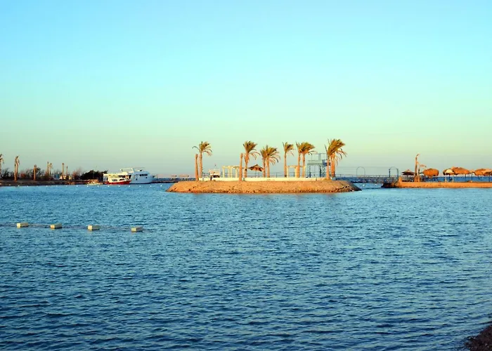 Mirage Bay Mina Land & Aquapark الغردقة